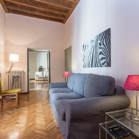 Palazzo Lancellotti Luxury 3* 로마